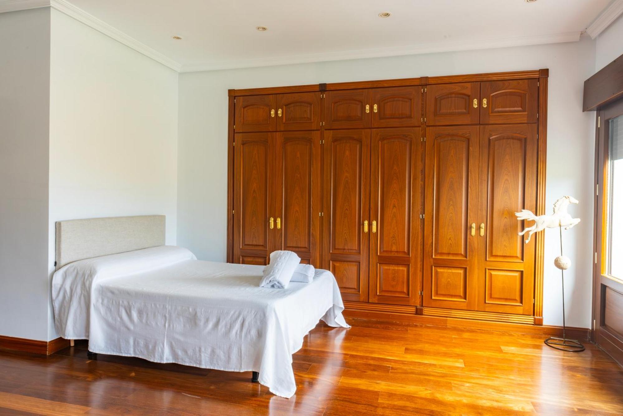 Villa Mansion Con Jacuzzi A 40 Grados, Gran Piscina Y Padel El Tiemblo Esterno foto