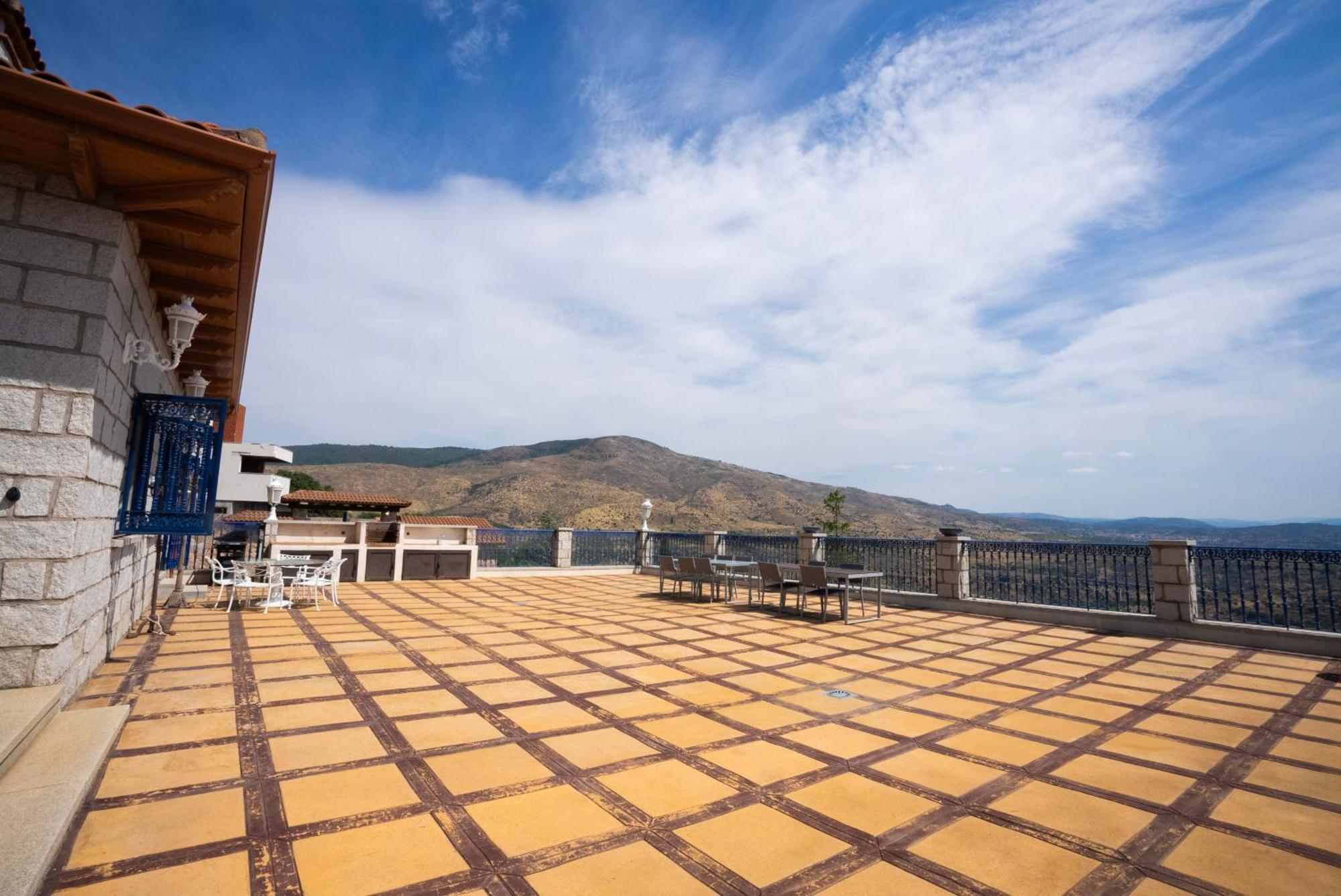 Villa Mansion Con Jacuzzi A 40 Grados, Gran Piscina Y Padel El Tiemblo Esterno foto