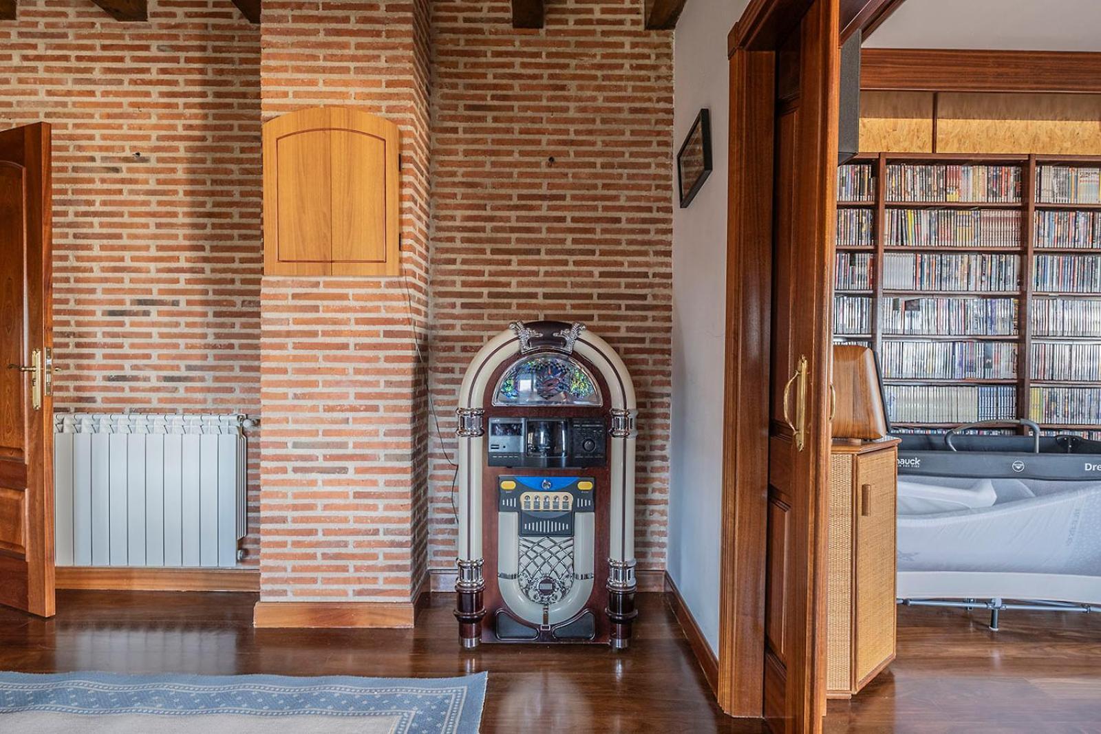 Villa Mansion Con Jacuzzi A 40 Grados, Gran Piscina Y Padel El Tiemblo Esterno foto