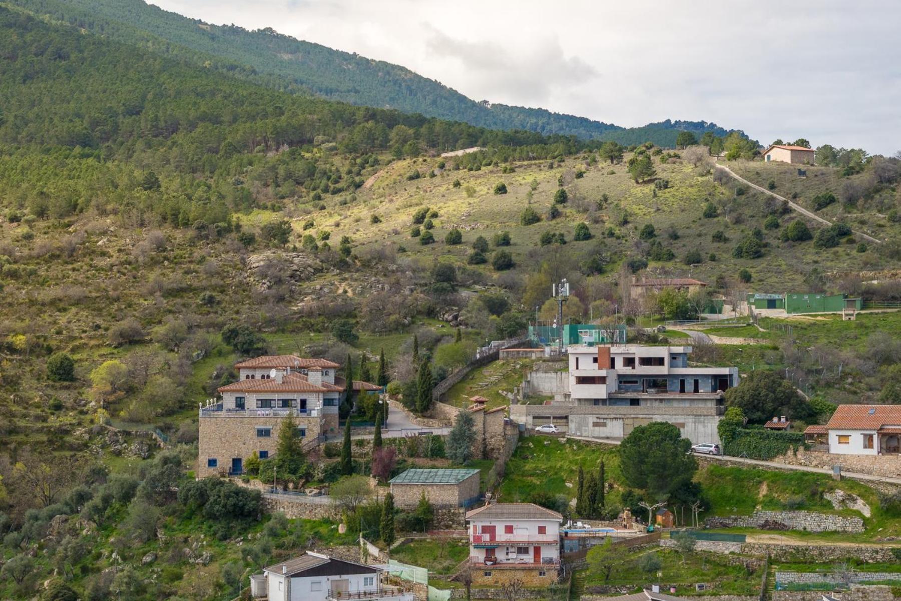 Villa Mansion Con Jacuzzi A 40 Grados, Gran Piscina Y Padel El Tiemblo Esterno foto