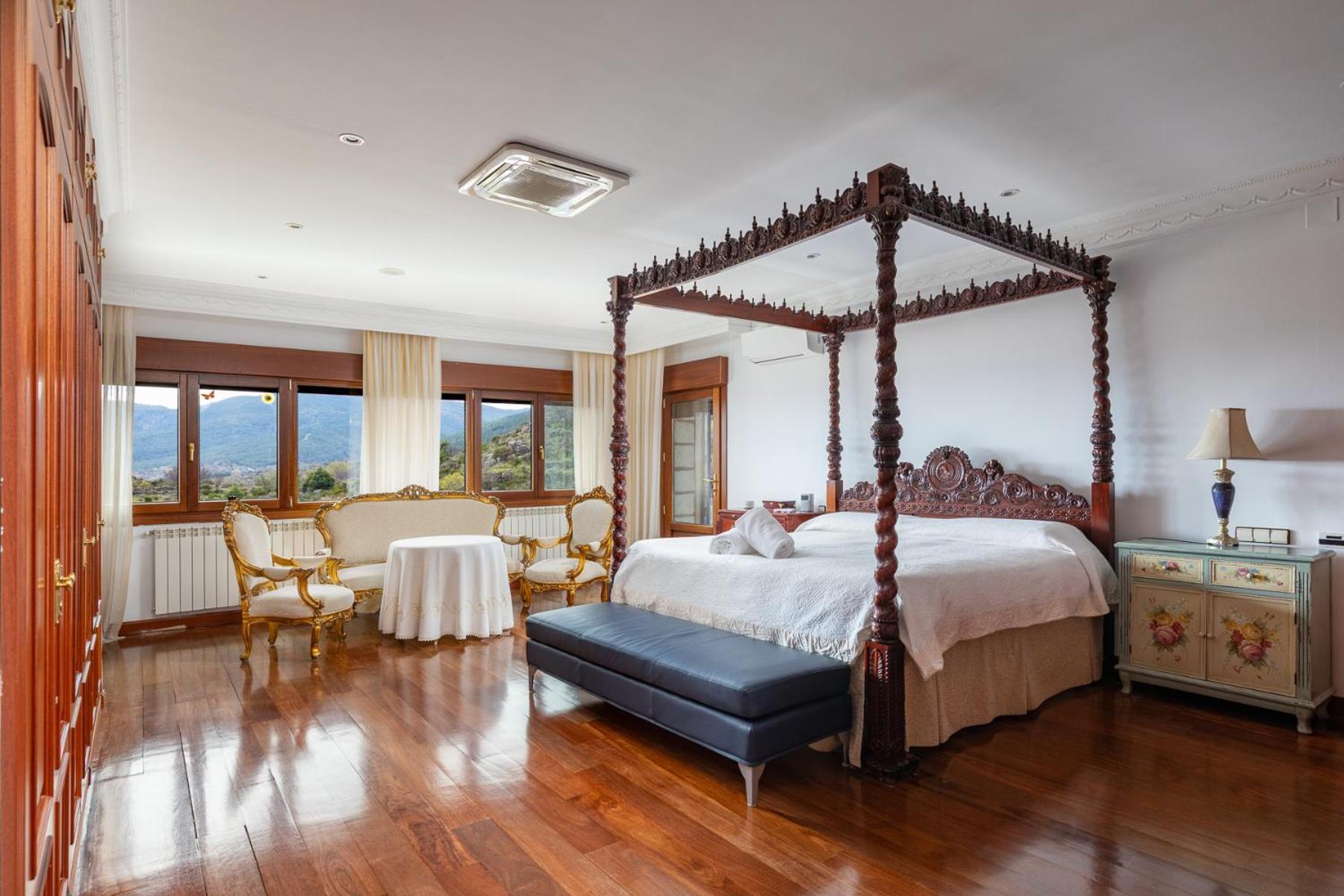 Villa Mansion Con Jacuzzi A 40 Grados, Gran Piscina Y Padel El Tiemblo Esterno foto